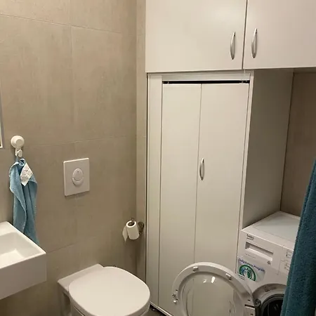 Lela Garden Apartman *