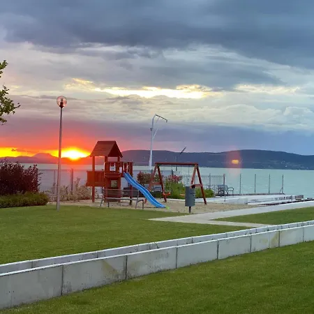 Apartman Lela Garden
