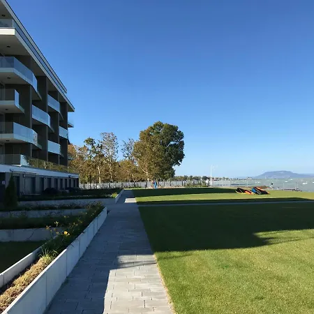 Lela Garden Διαμέρισμα Balatonlelle